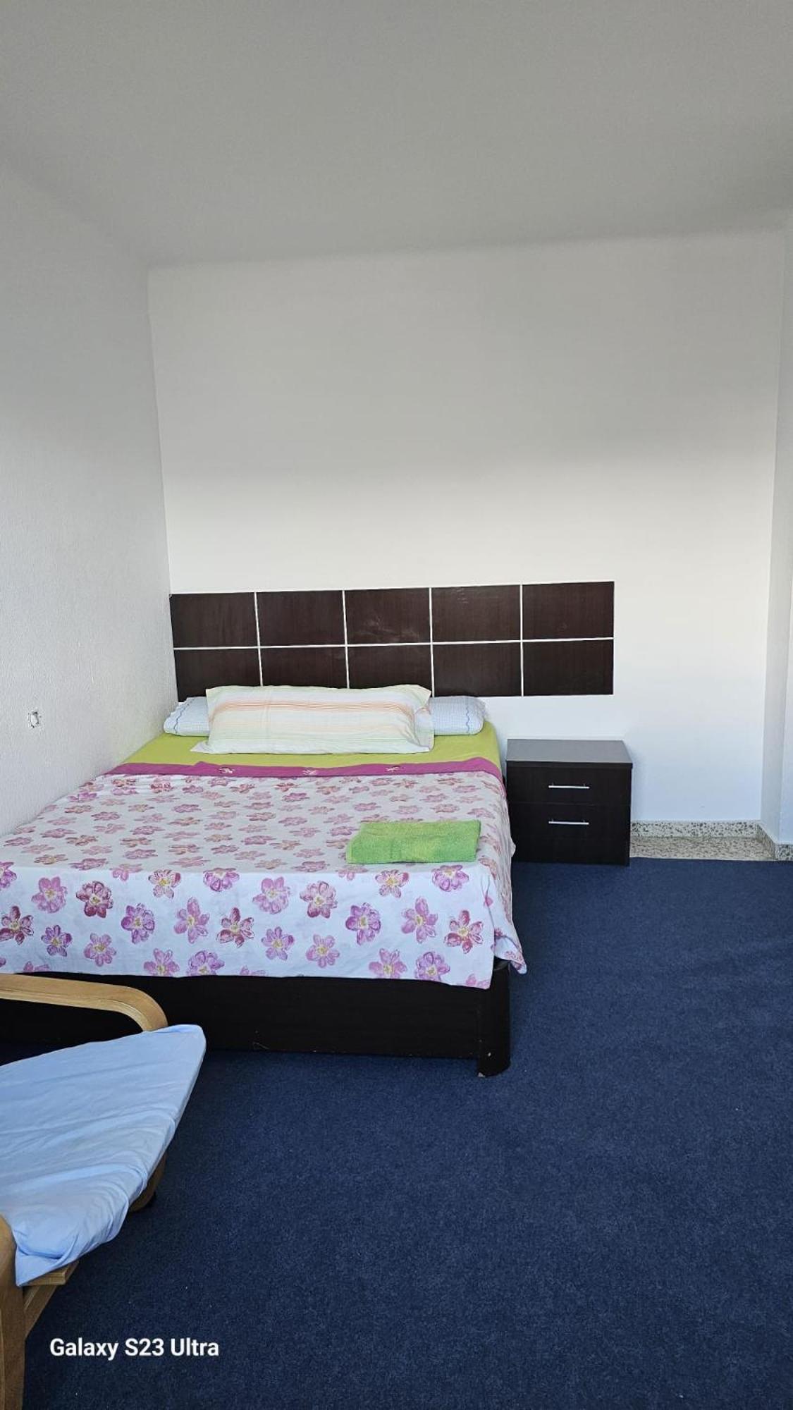 Habitacion Privada Centro Malaga Cerca Tren Maria Zambrano Y Playa Muy Buena Conexion Wifi Quarto foto